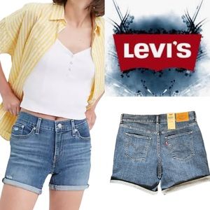 LEVI’S CLASSIC DENIM JEAN STRETCH MID-RISE CUFFED SHORTS **NWT**